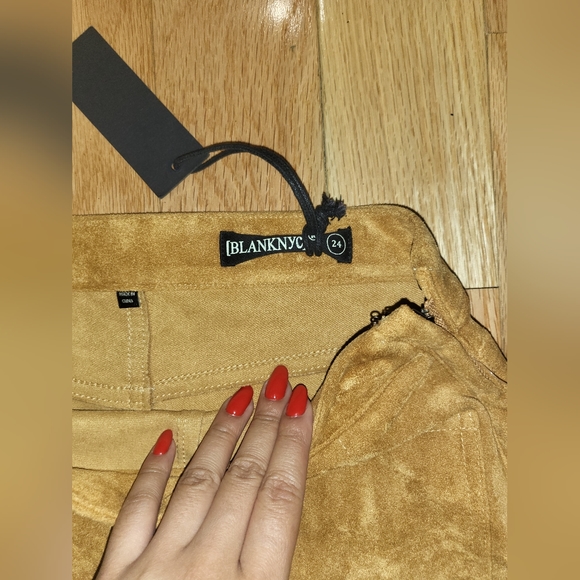 5. NWT BLANK NYC FAUX SUEDE TOASTED CARAMEL PANTS SIZE 24 - Picture 8 of 9